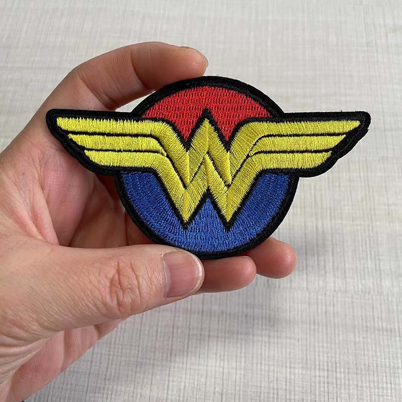 W letra do alfabeto bordado em - Velcro Sew On avaliação e preço