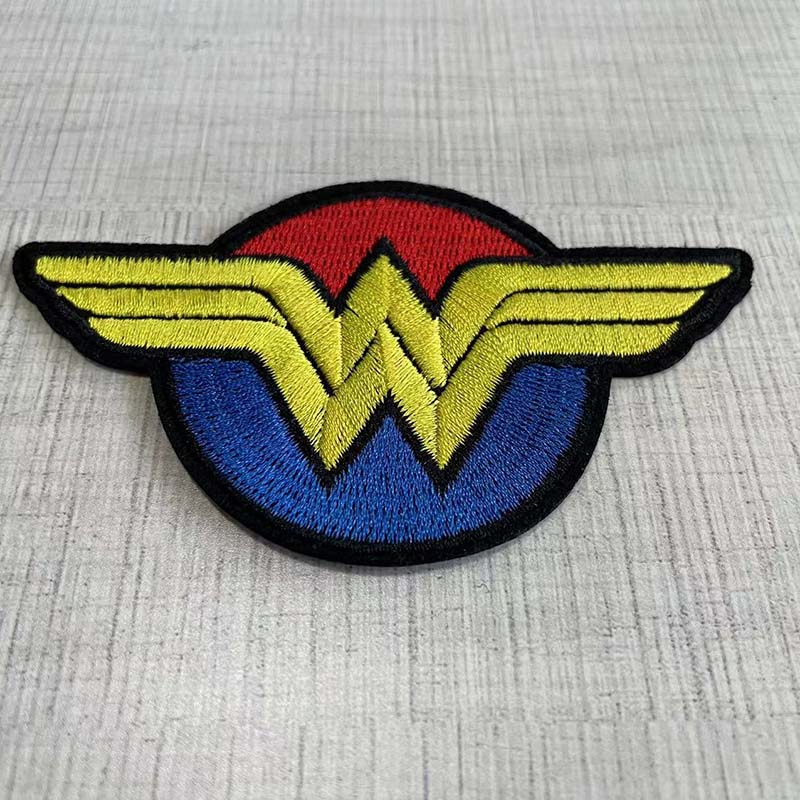 W letra do alfabeto bordado em - Velcro Sew On avaliação e preço